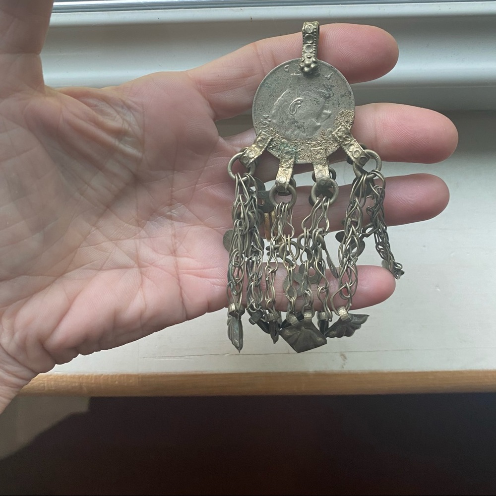 Belly dancer pendants - Picture 10 of 11